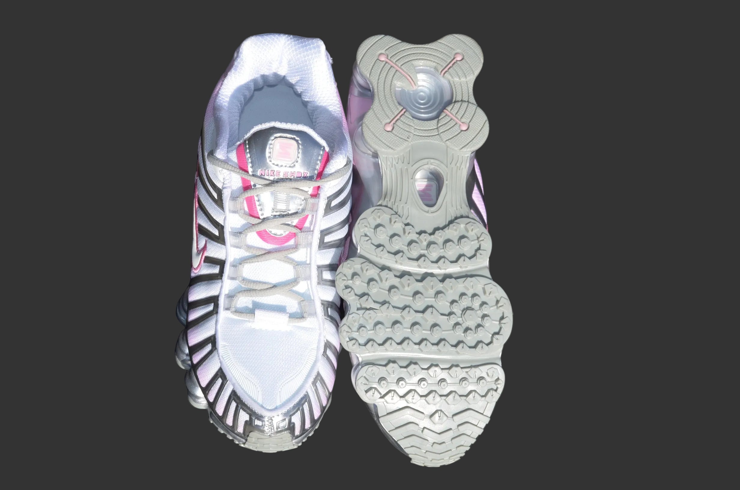 Nike Shox - (UA) Mtlc Platinum/Pinksicle-Pink Foam-White-Flt Silver